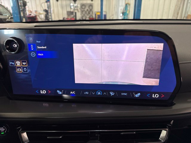 New 2027 Chevrolet Traverse LT w/ LPO, Floor Liner Package AWD/4WD image 26