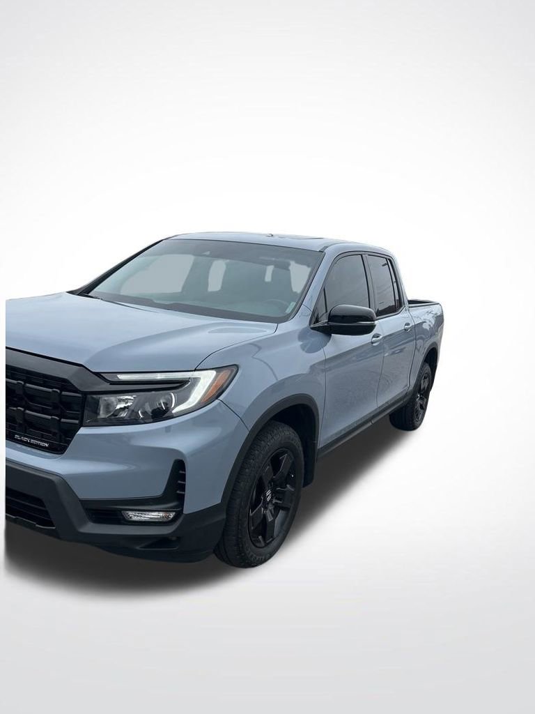 Used 2024 Honda Ridgeline Black Edition image 2