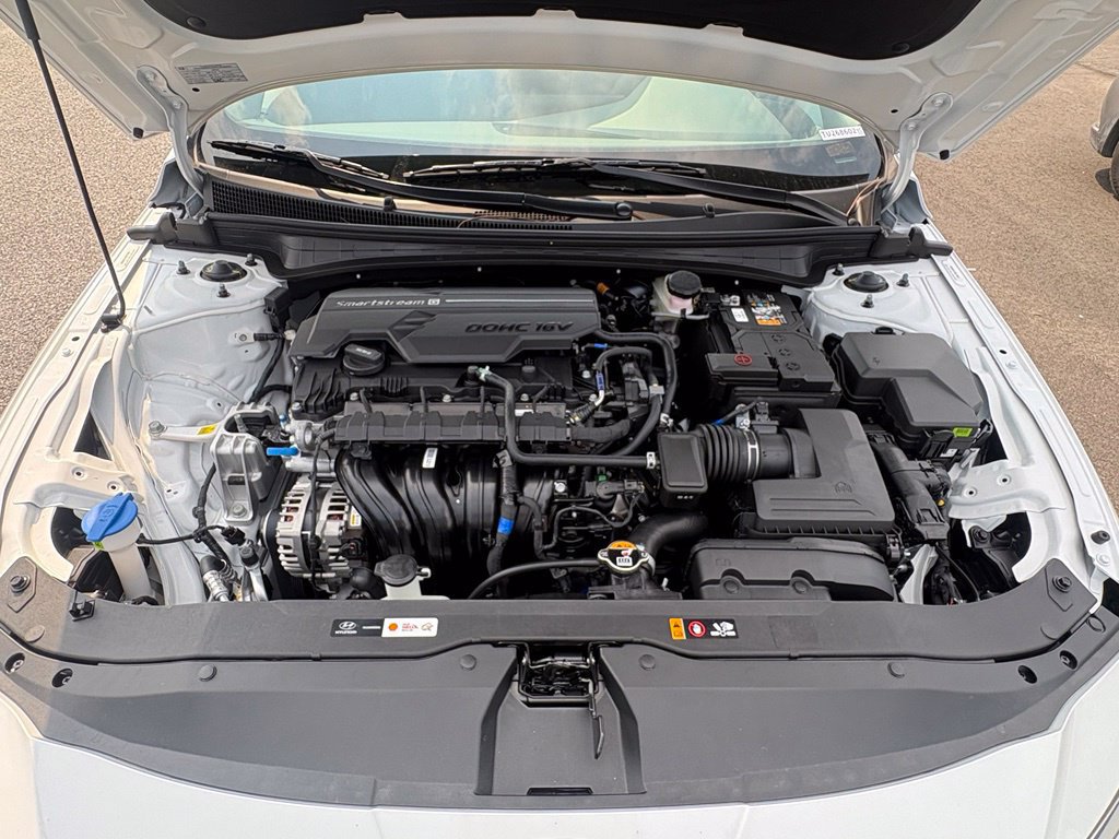New 2026 Hyundai Elantra SE FWD image 9