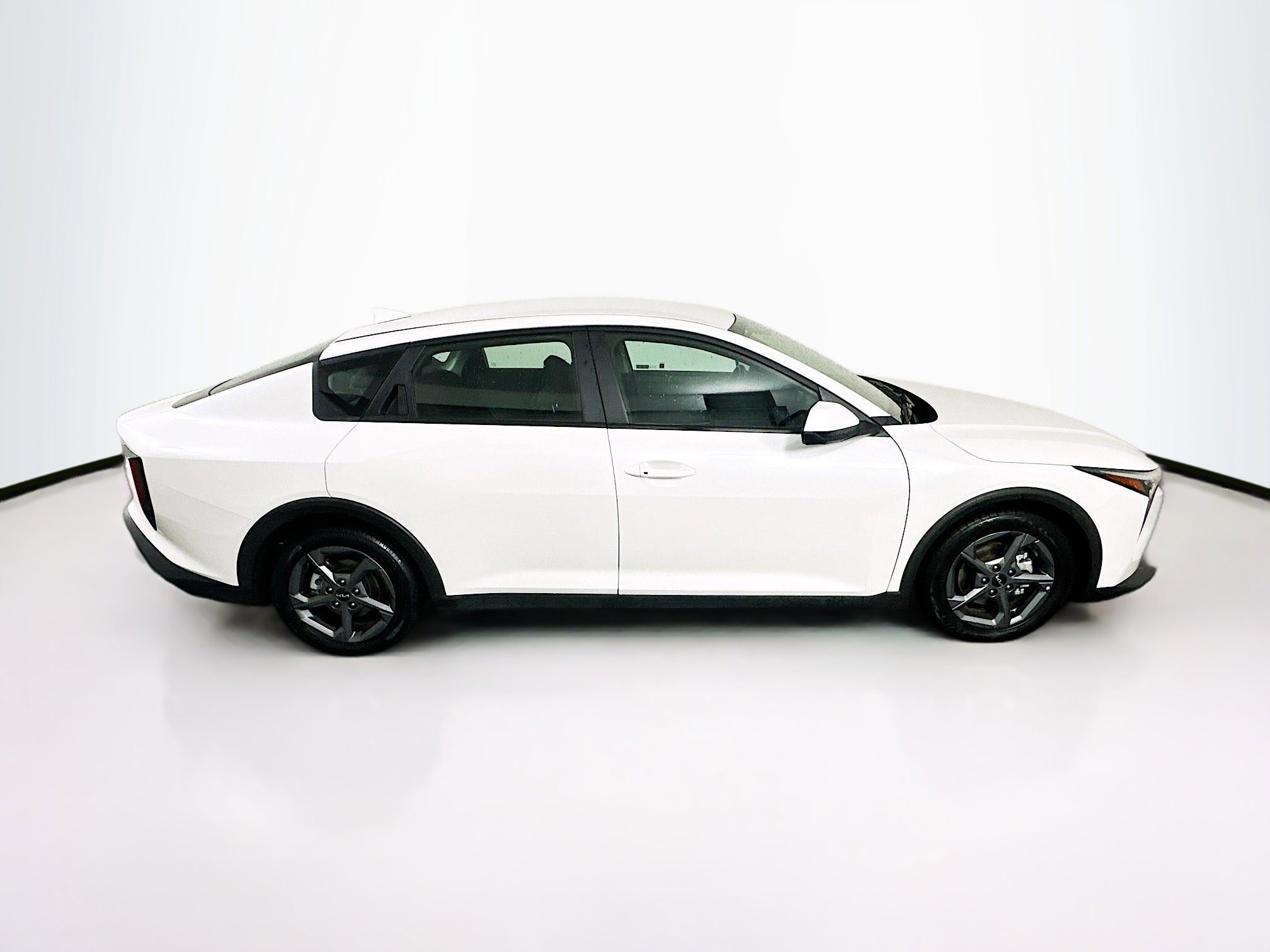 Used 2025 Kia K4 LXS image 10