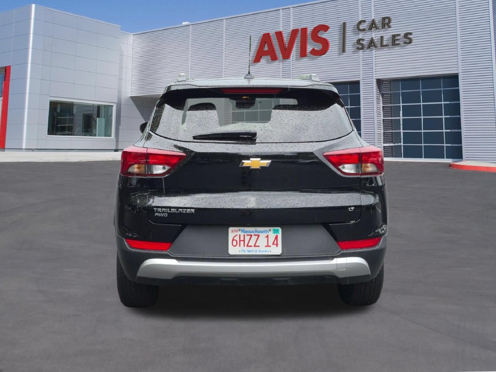 Used 2025 Chevrolet TrailBlazer LT AWD/4WD image 6