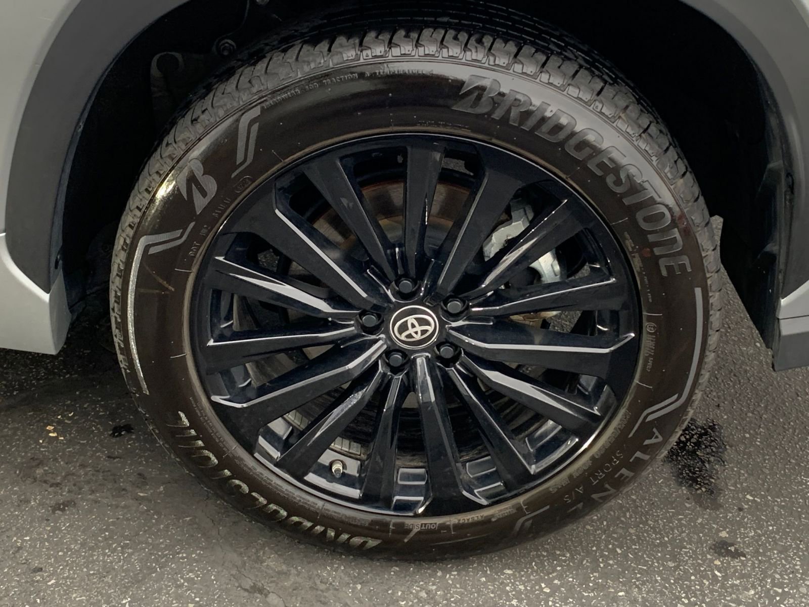 Used 2025 Toyota Highlander XSE image 33