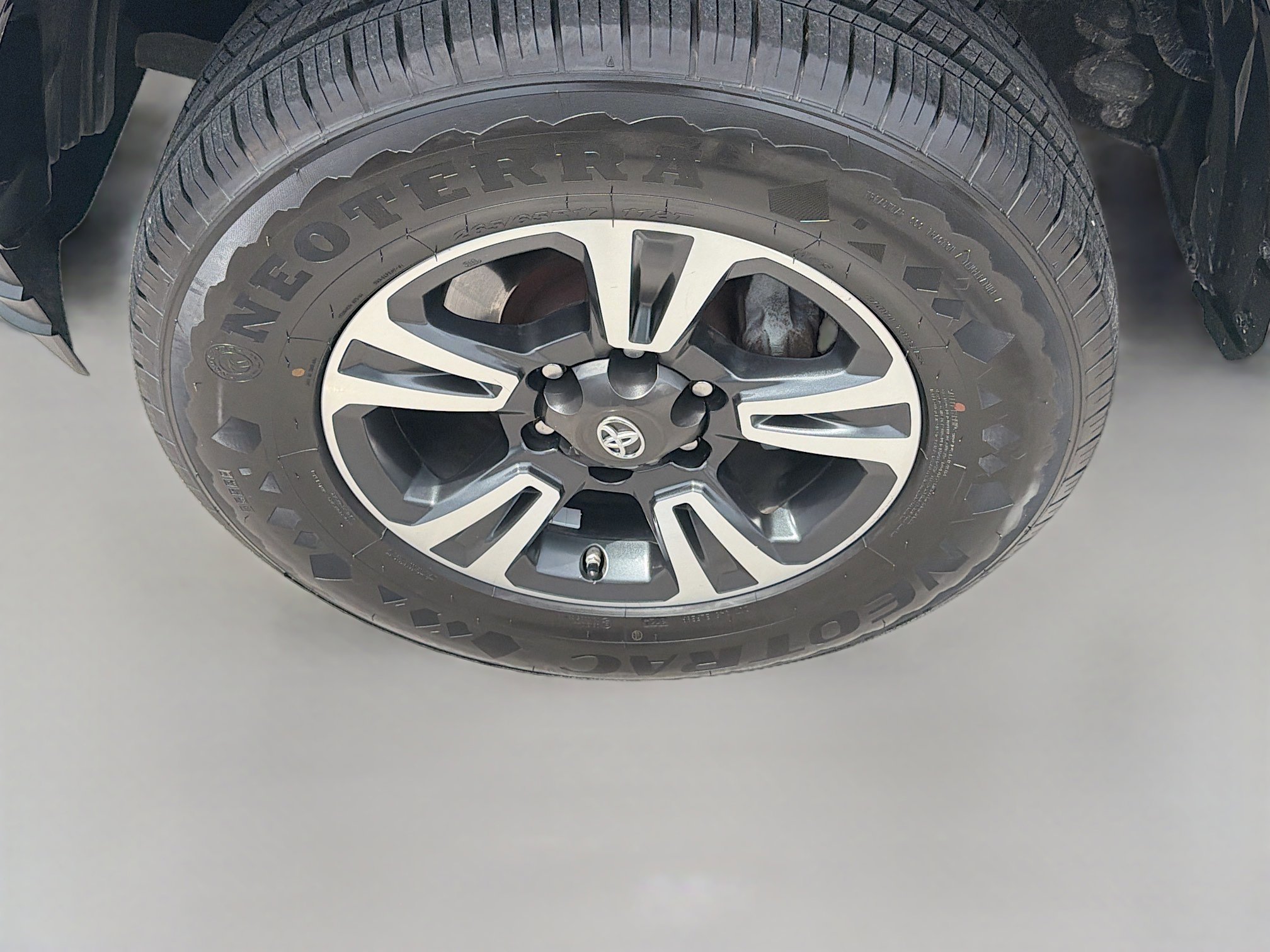 Used 2020 Toyota Tacoma SR5 image 36