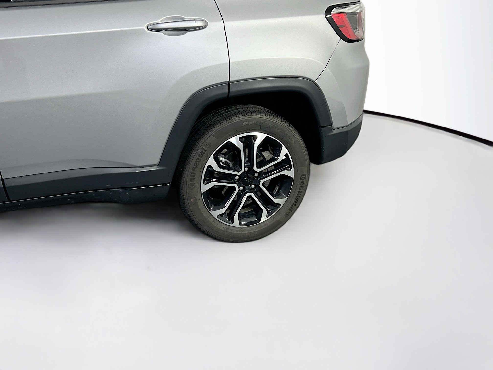 Used 2023 Jeep Compass Limited AWD/4WD image 28