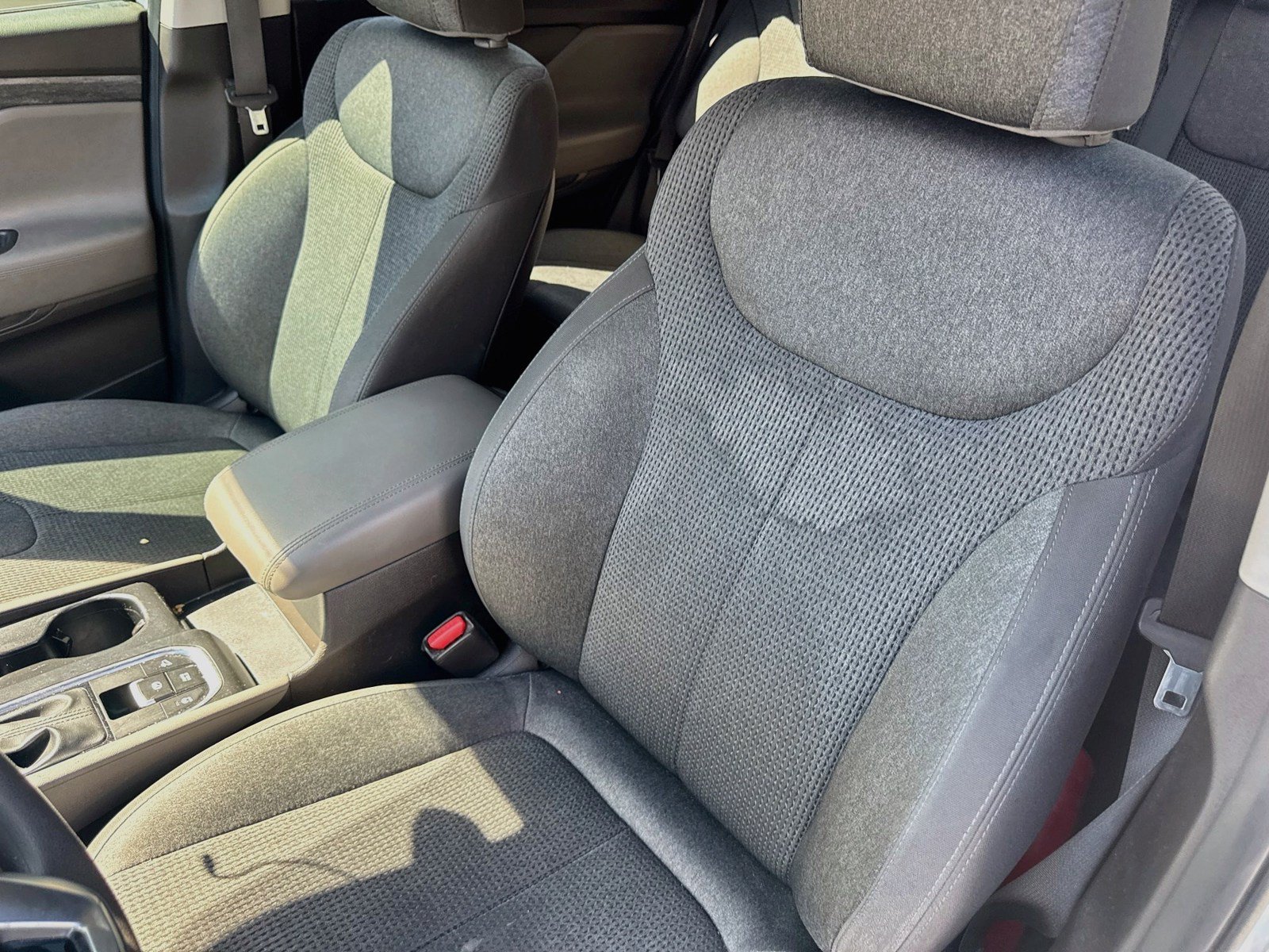 Used 2019 Hyundai Santa Fe SE AWD/4WD image 12