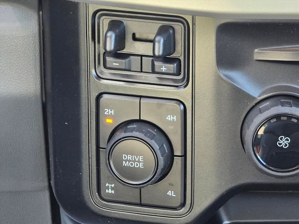 New 2026 Ford F250 XLT w/ XLT Premium Package AWD/4WD image 26