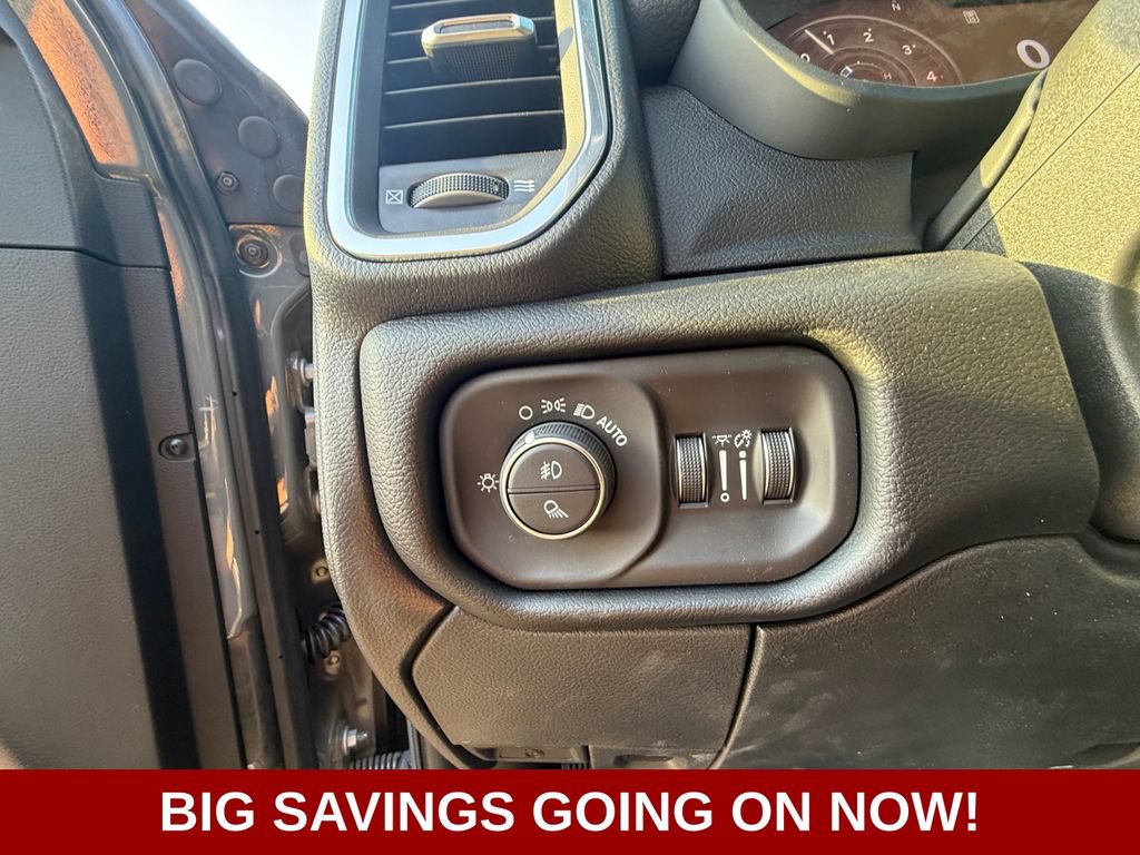 New 2026 RAM 2500 Laramie AWD/4WD image 18