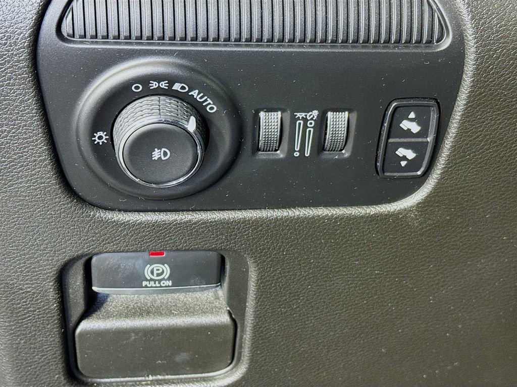 Used 2022 Jeep Wagoneer Series III w/ Premium Group I RWD image 10