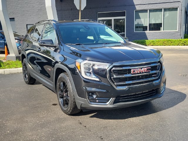 Used 2024 GMC Terrain AT4 w/ Tech Package AWD/4WD image 3