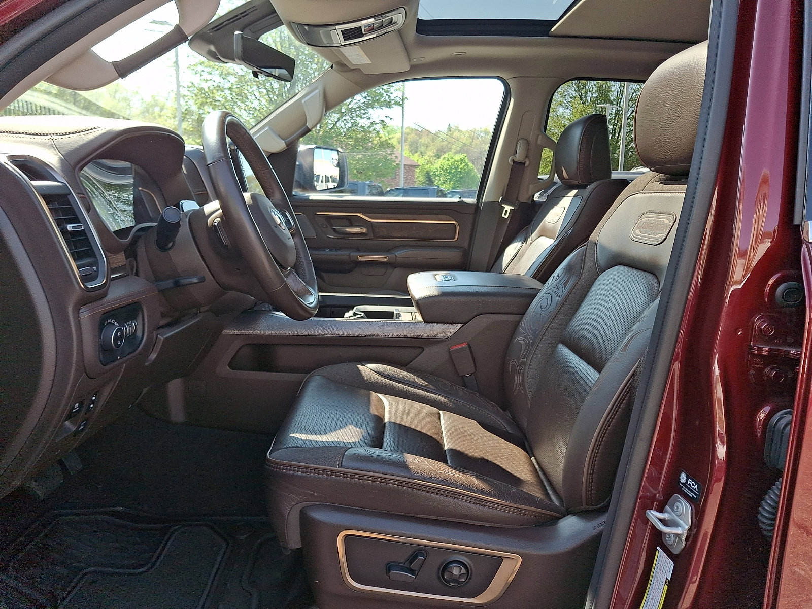 Certified 2025 RAM 1500 Limited AWD/4WD image 13