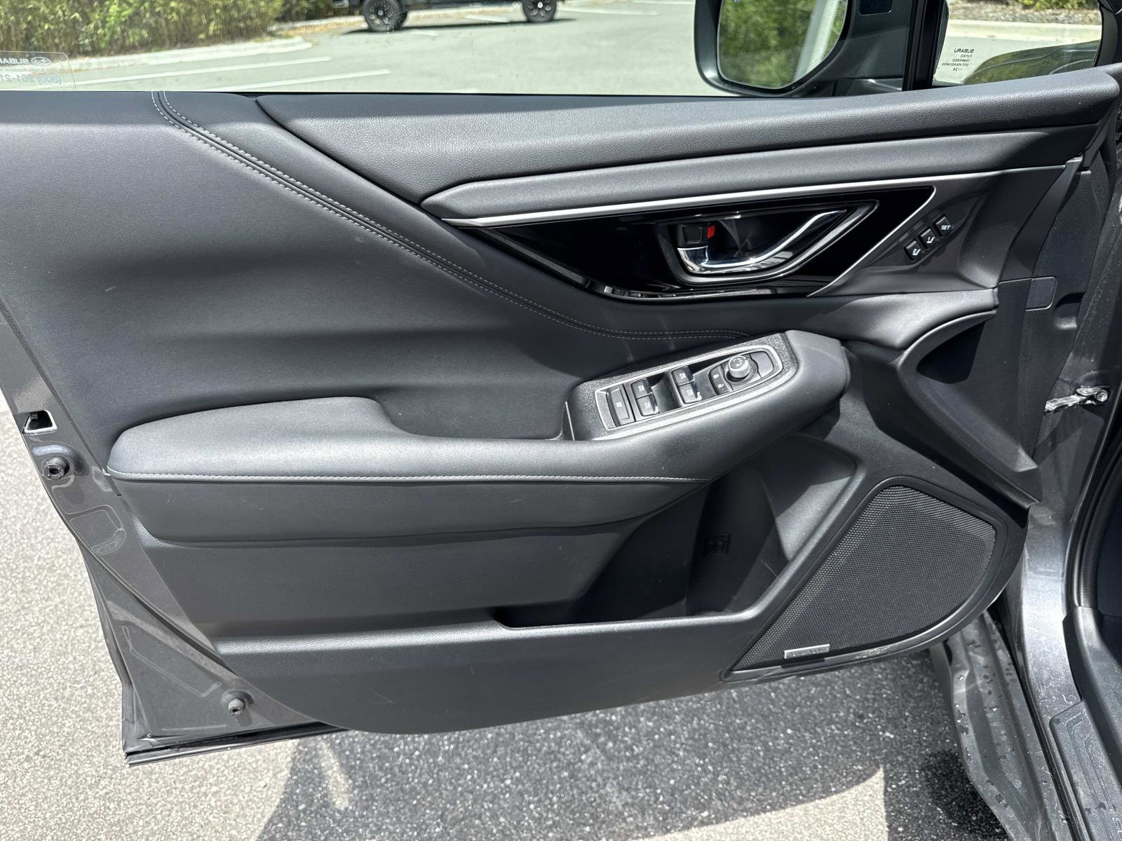 Used 2025 Subaru Outback Limited w/ Popular Package #2 AWD/4WD image 17