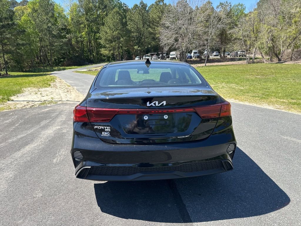 Used 2022 Kia Forte Sedan FWD image 6
