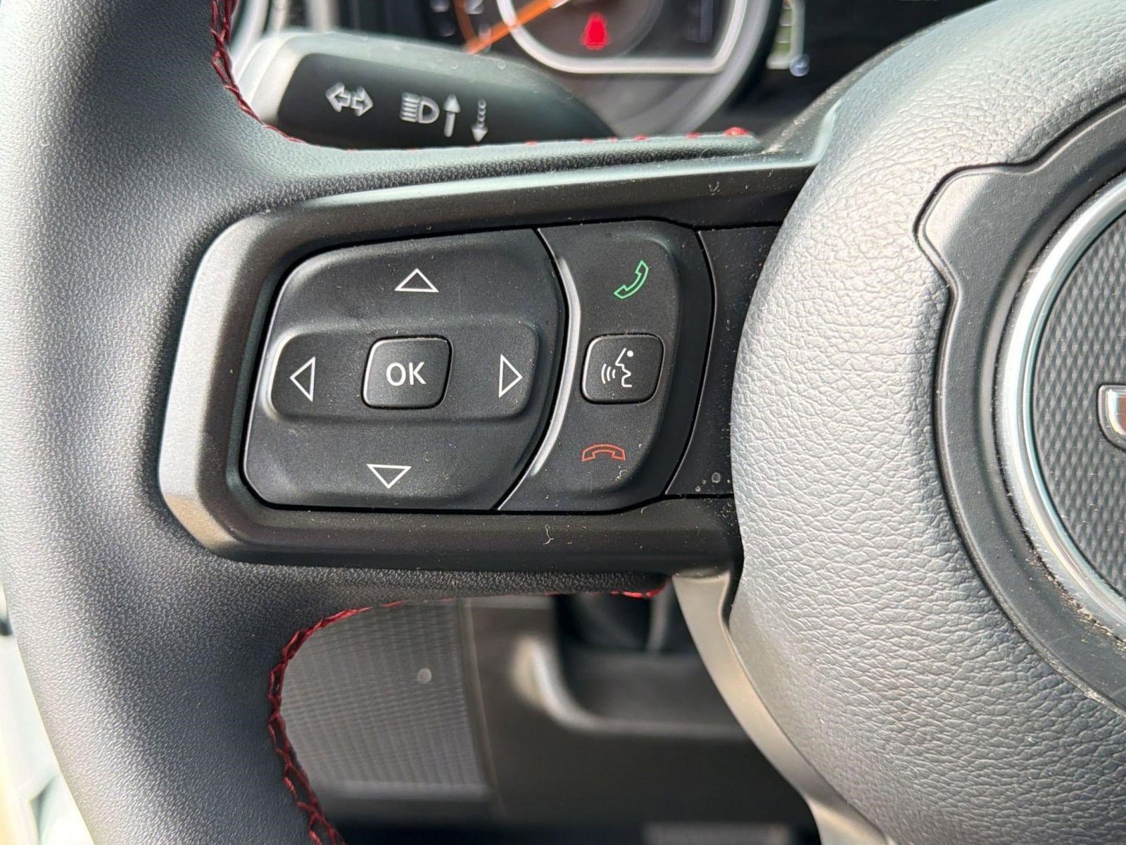 Used 2025 Jeep Wrangler Unlimited Rubicon image 15