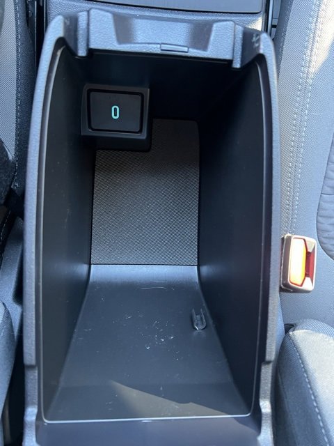 Used 2020 Ford Escape SE image 31