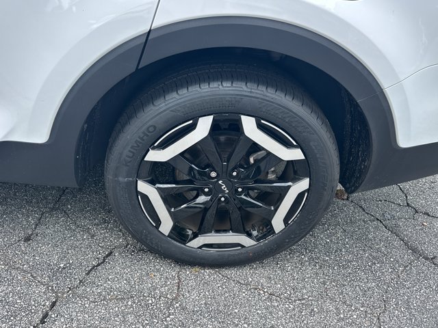 Certified 2024 Kia Telluride EX w/ EX Captain's Chair Package FWD image 24