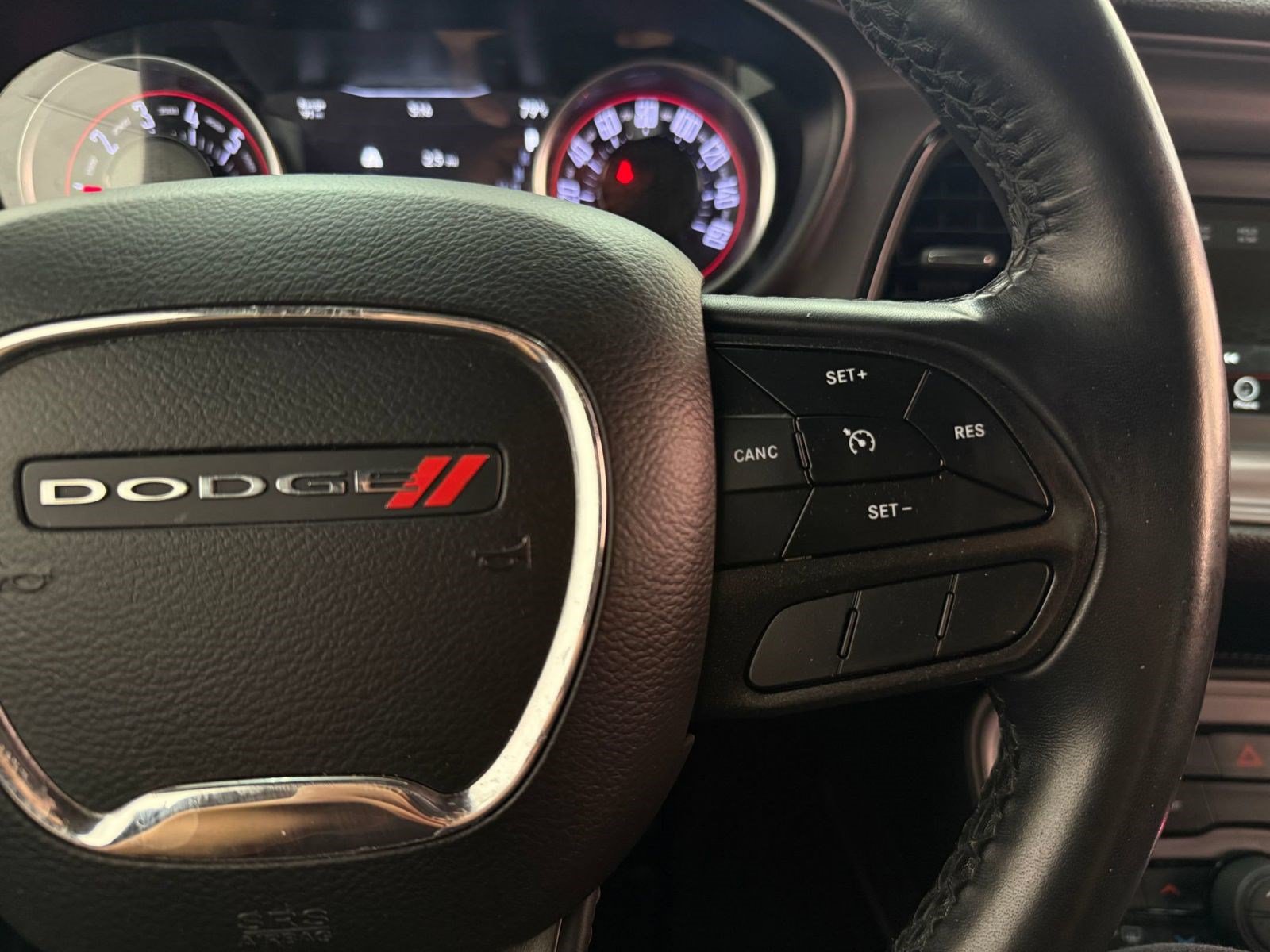 Used 2023 Dodge Challenger SXT RWD image 14