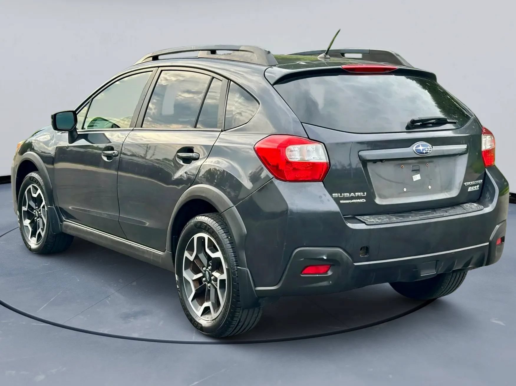 Used 2016 Subaru Crosstrek 2.0i Premium w/ Moonroof Package AWD/4WD image 5