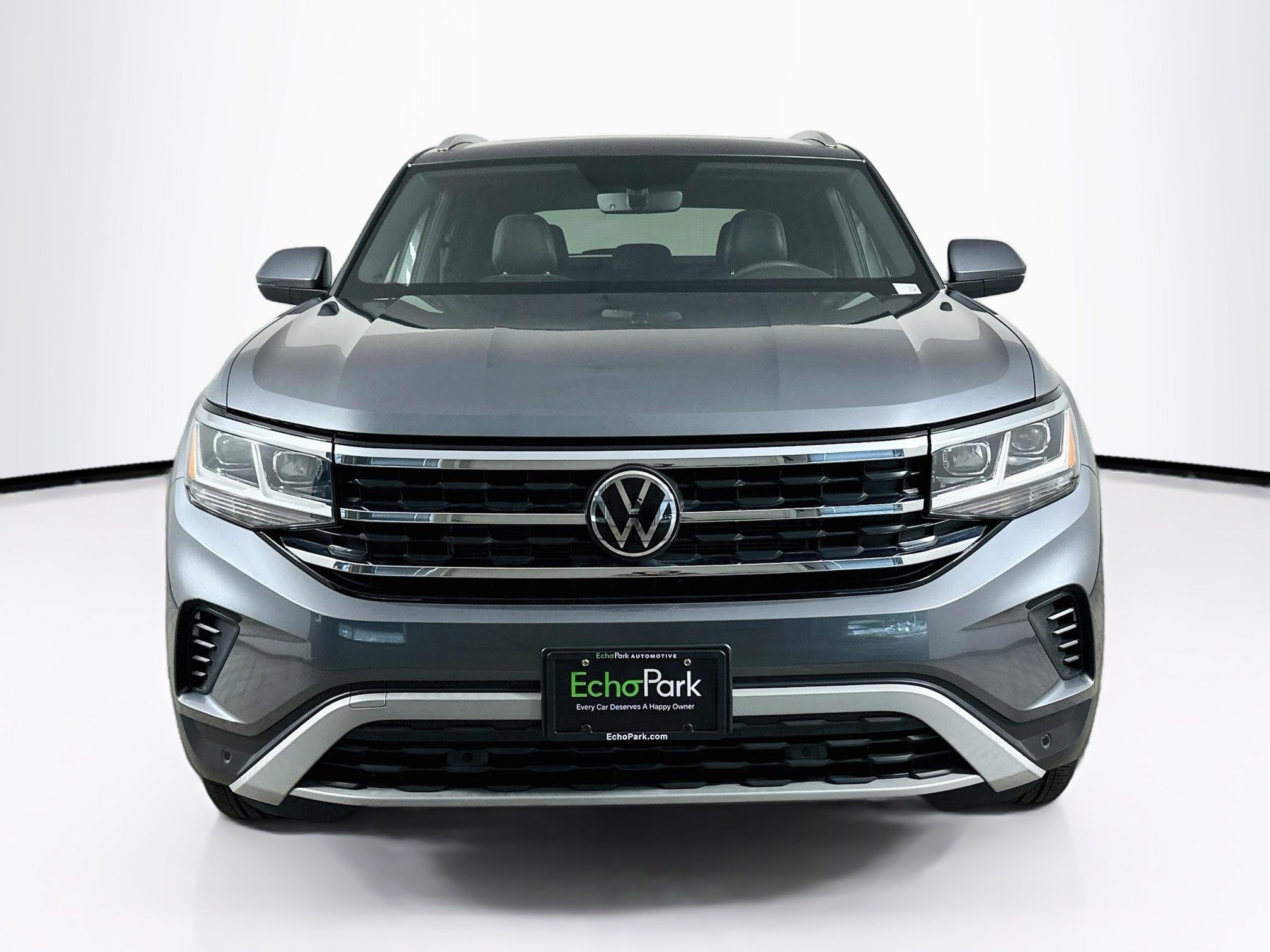 Used 2023 Volkswagen Atlas Cross Sport SE w/ Panoramic Sunroof Package AWD/4WD image 2