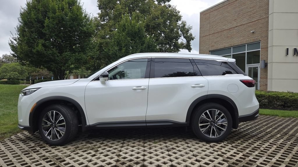 New 2027 INFINITI QX60 Luxe w/ Cargo Package AWD/4WD image 9