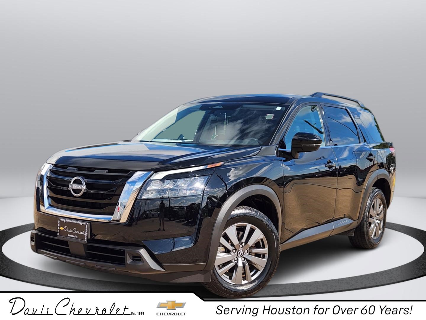 Used 2025 Nissan Pathfinder SV AWD/4WD image 1
