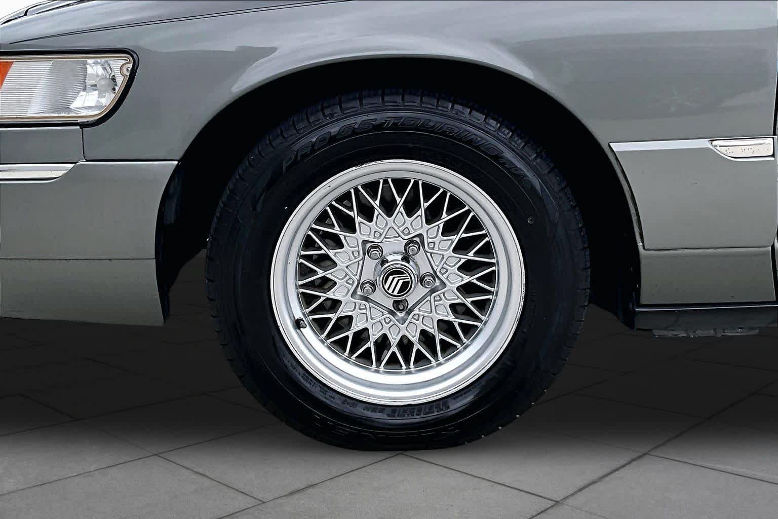 Used 2002 Mercury Grand Marquis LS RWD image 9