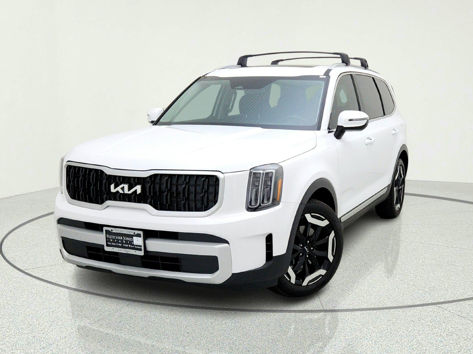 Used 2024 Kia Telluride EX FWD image 2