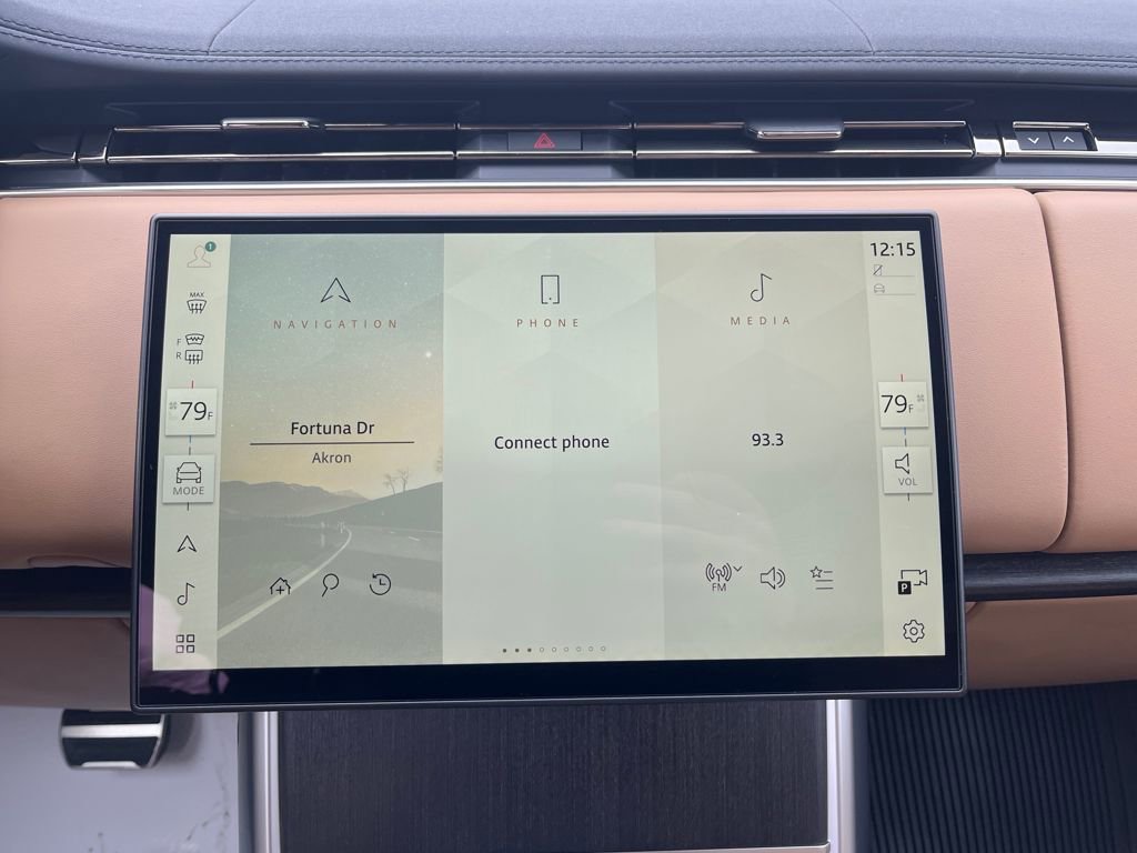 New 2026 Land Rover Range Rover SE image 17