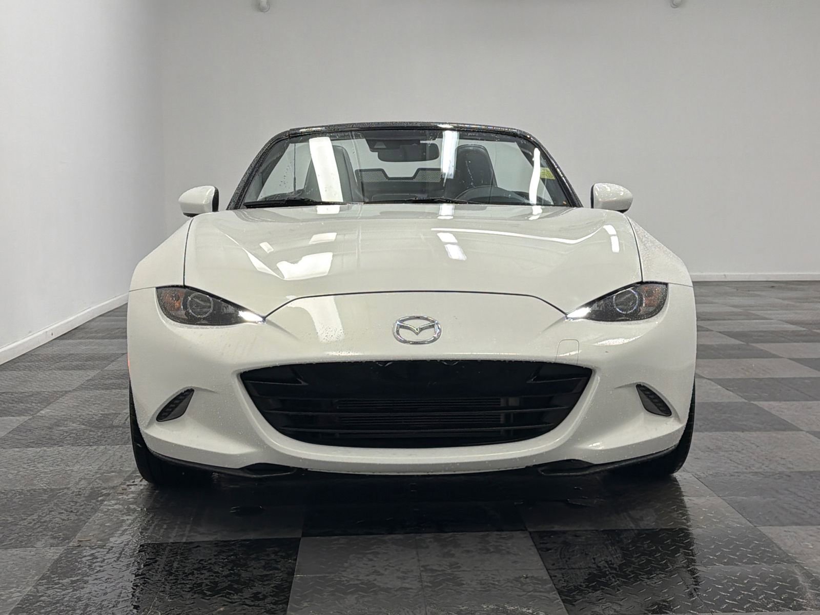 Used 2017 MAZDA MX-5 Miata Grand Touring video 3