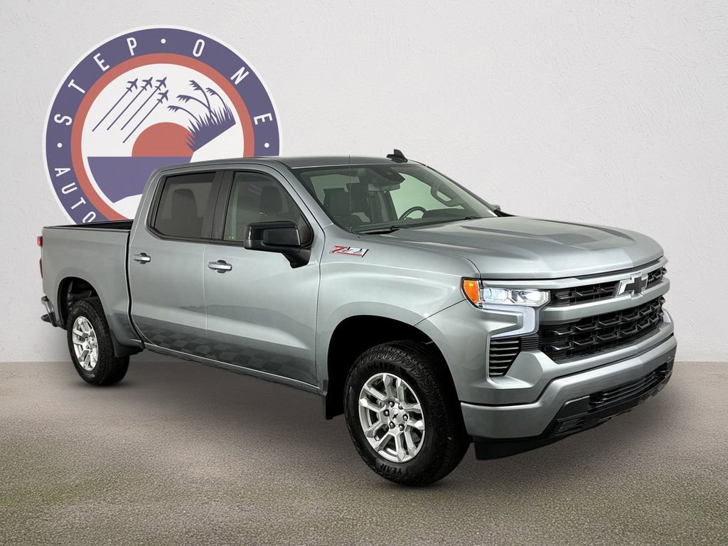 Used 2024 Chevrolet Silverado 1500 RST w/ Z71 Off-Road Package image 2