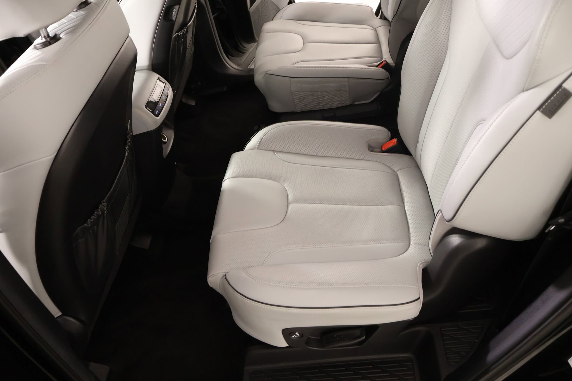 Used 2025 Hyundai Palisade SEL image 13