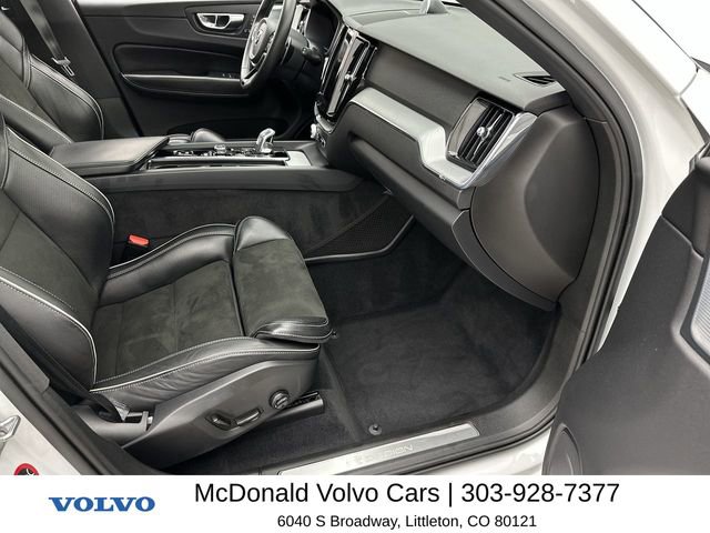 Used 2018 Volvo XC60 T8 R-Design w/ Convenience Package image 25