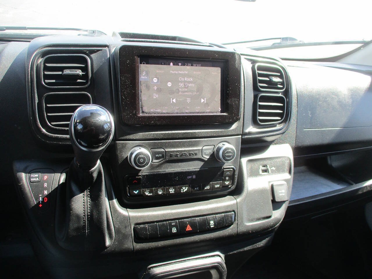Used 2025 RAM ProMaster 2500 w/ U-Haul Equipment Group FWD image 14