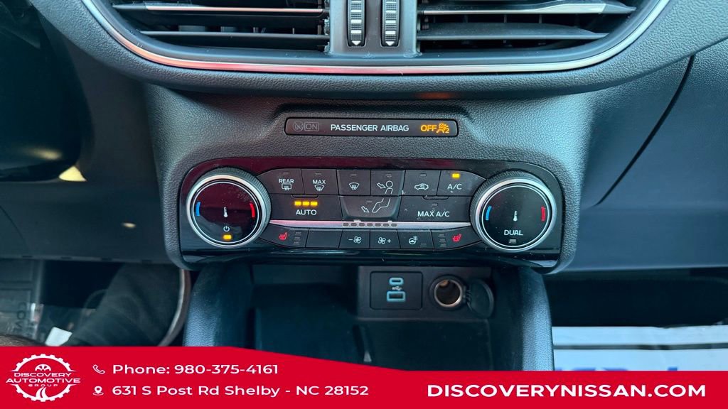 Used 2022 Ford Escape Titanium w/ Titanium Premium Package image 22