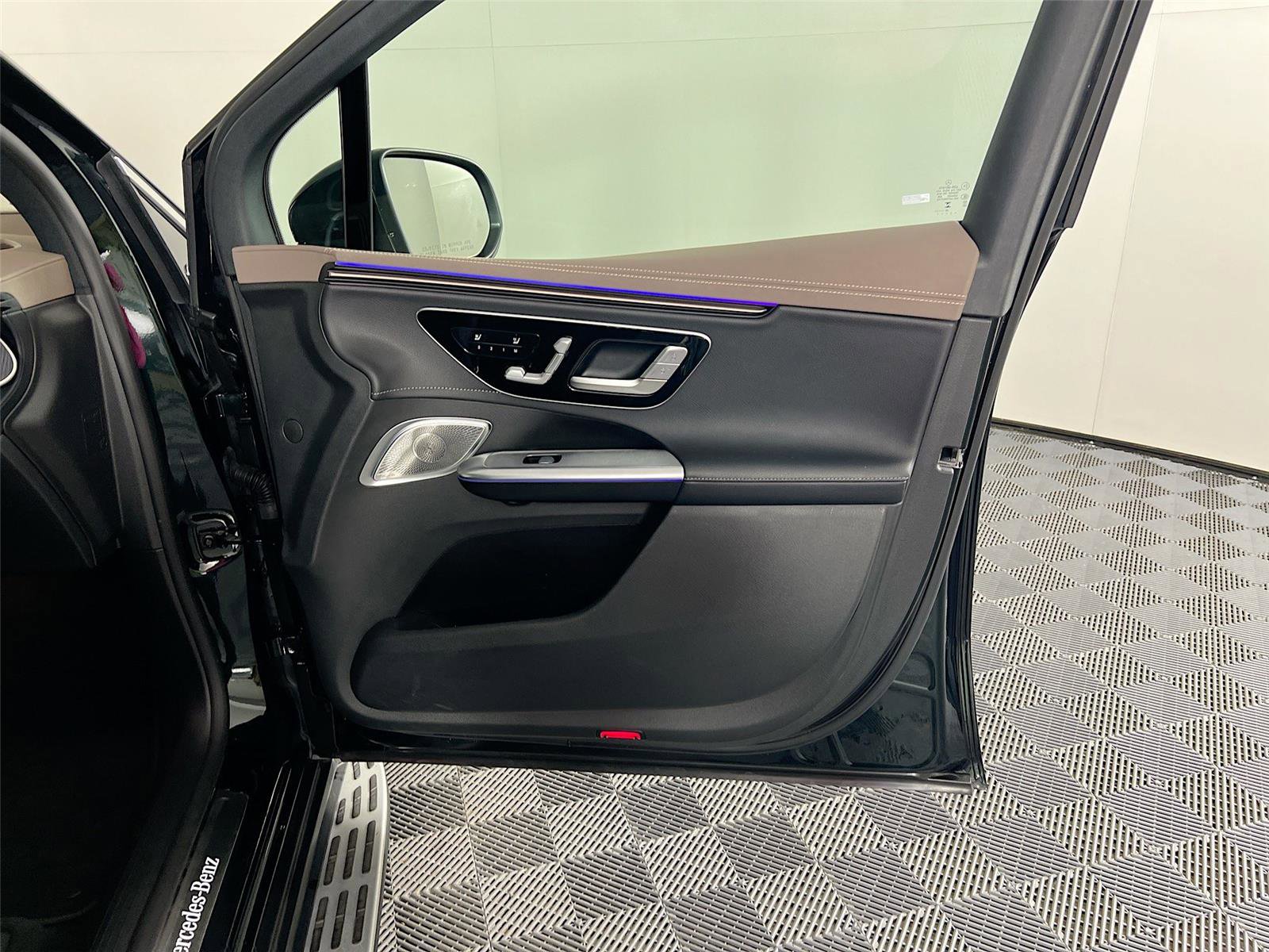 Certified 2023 Mercedes-Benz EQE 350+ 4MATIC SUV image 28