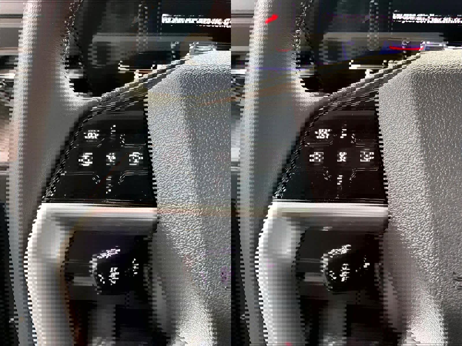 Used 2025 Audi Q5 Premium w/ Convenience Package image 19