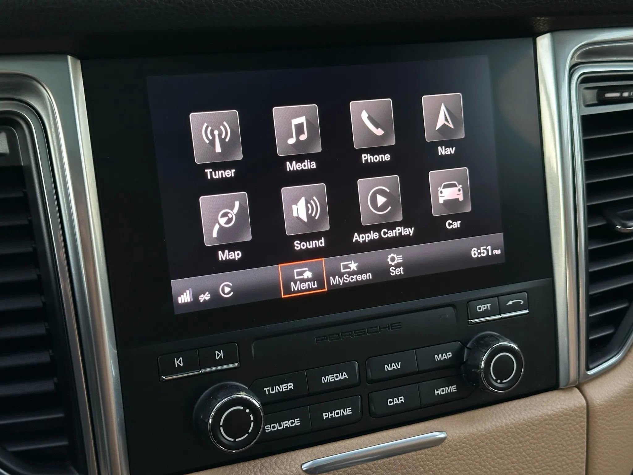 Used 2017 Porsche Macan S image 37