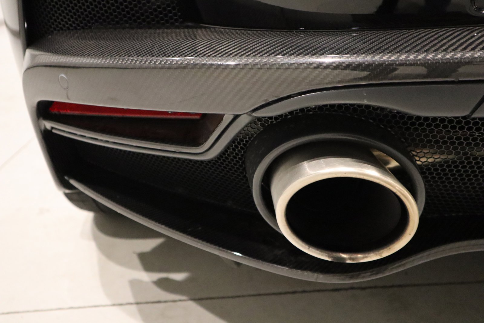 Used 2023 McLaren GT RWD image 19