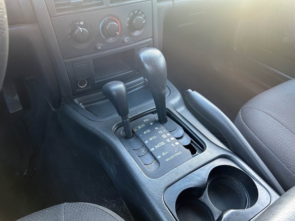 Used 2004 Jeep Grand Cherokee Laredo w/ Convenience Group image 21