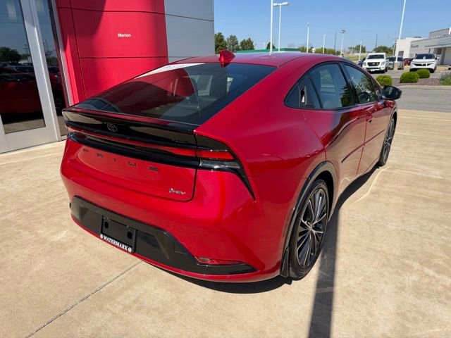 Used 2025 Toyota Prius XLE FWD image 5
