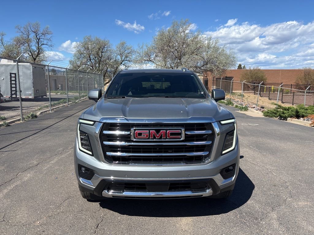 Used 2025 GMC Yukon XL Elevation image 3