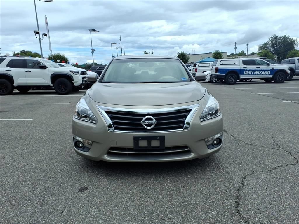 Used 2013 Nissan Altima 2.5 SL w/ 2.5 Moonroof Pkg FWD image 10