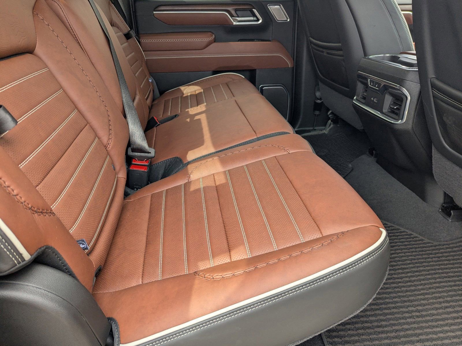 Used 2026 GMC Sierra 3500 Denali Ultimate image 14