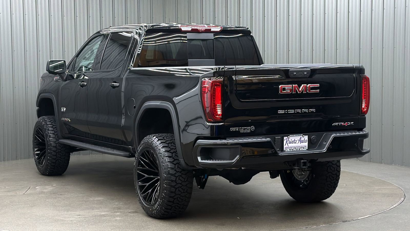 Used 2025 GMC Sierra 1500 AT4X image 3
