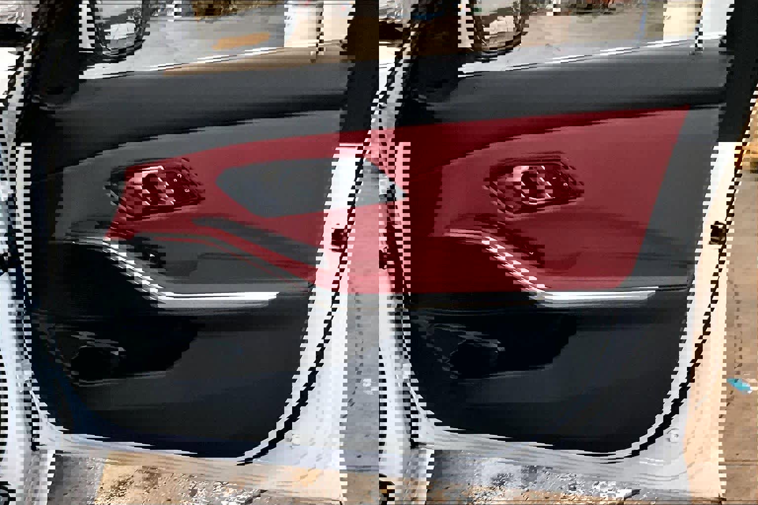 Used 2025 BMW 330i Sedan w/ Convenience Package image 27