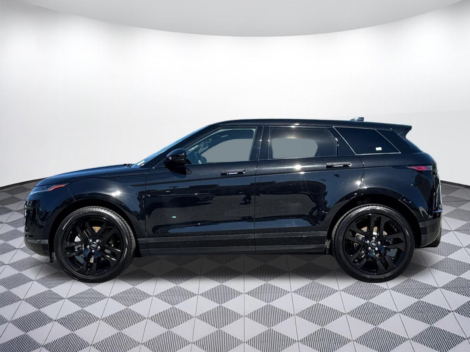 Used 2024 Land Rover Range Rover Evoque S AWD/4WD image 2