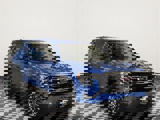 Used 2025 GMC Terrain Elevation w/ Technology Package II