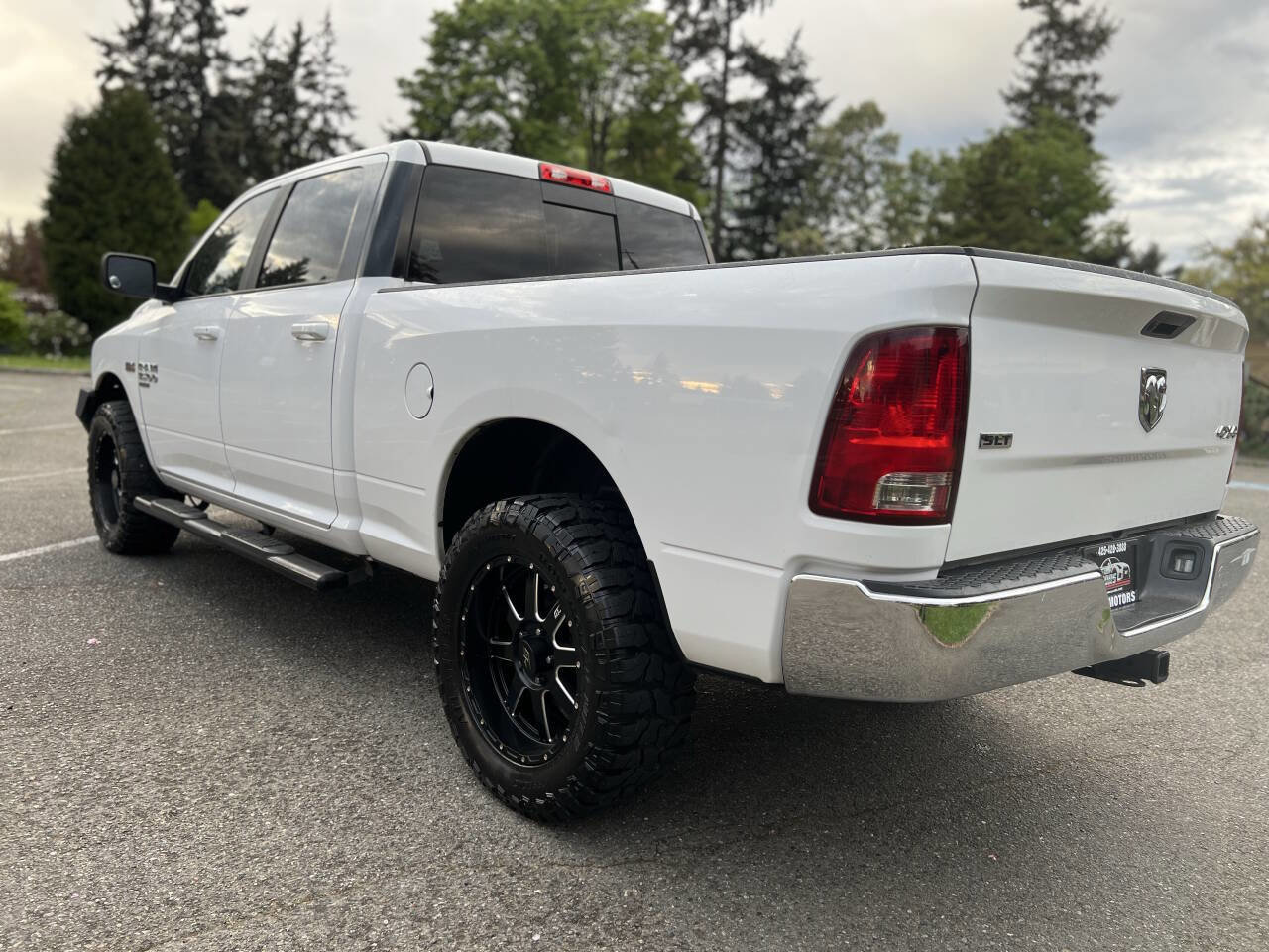 Used 2019 RAM 1500 Classic SLT w/ Protection Group AWD/4WD image 7