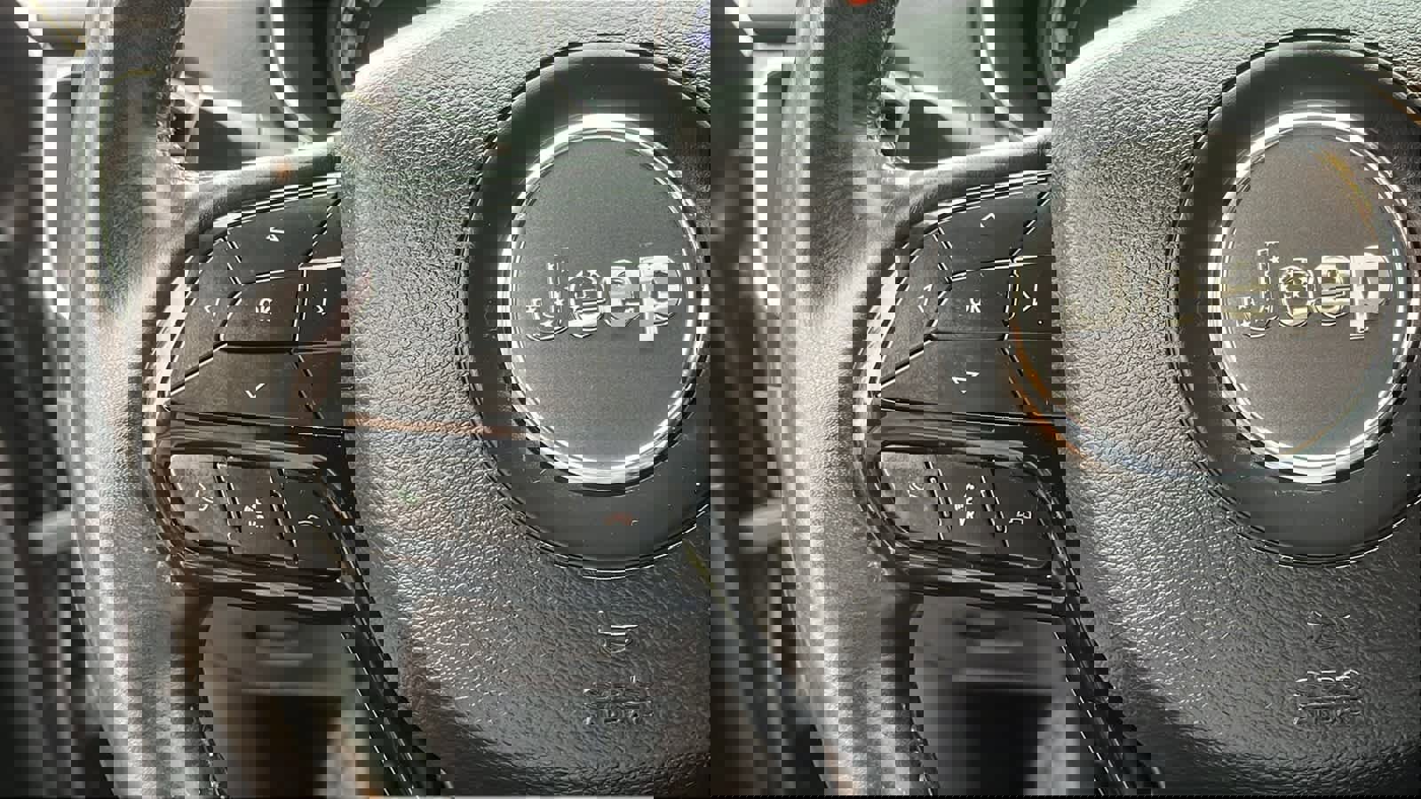 Used 2019 Jeep Cherokee Latitude Plus image 12