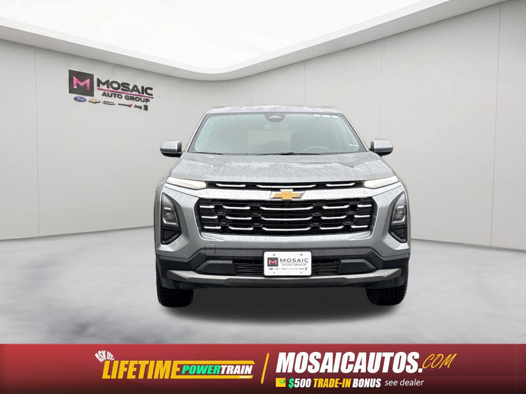 Used 2026 Chevrolet Equinox LT AWD/4WD image 2