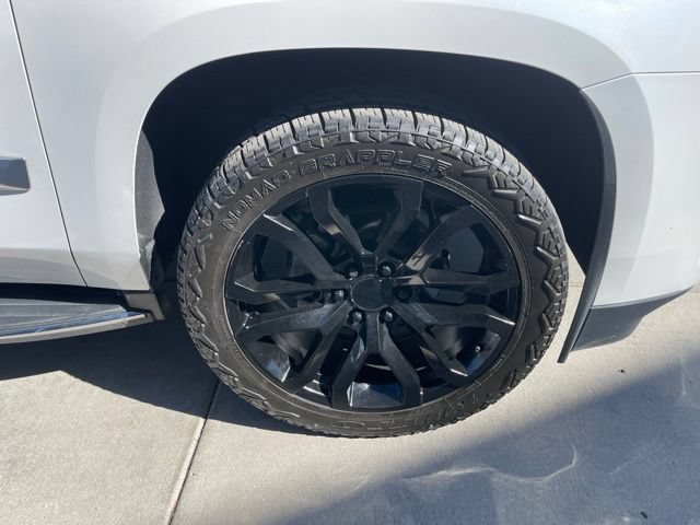 Used 2016 Cadillac Escalade ESV Luxury AWD/4WD image 25